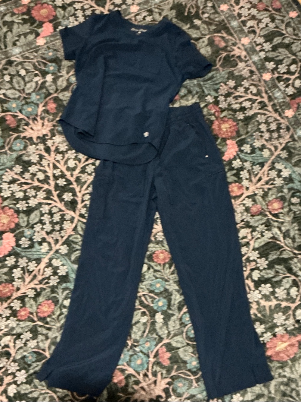 Uniform scrubs